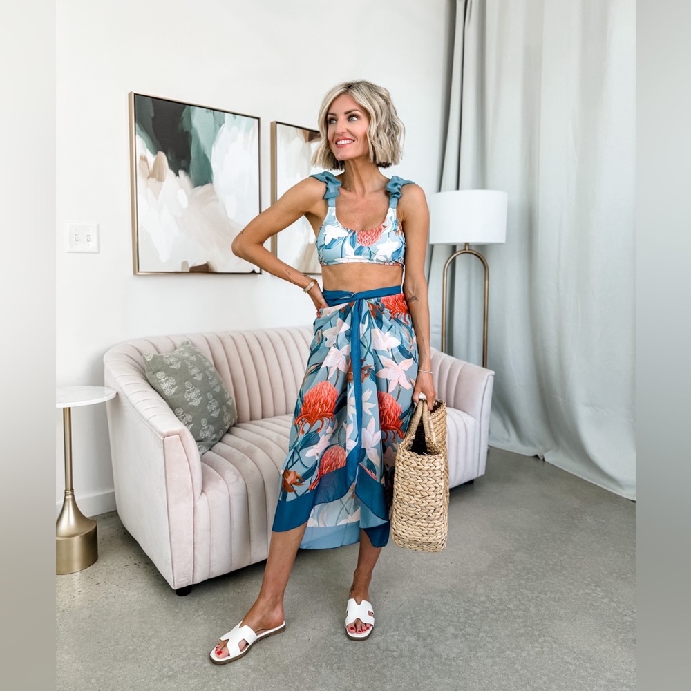 Amazon 2-piece floral swim set & sarong